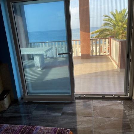 Apartament Πολυτελεισ Διαμερισμα 1Ο Οροφου 5 Μετρα Απο Την Θαλασσα Néa Meságkala Zewnętrze zdjęcie
