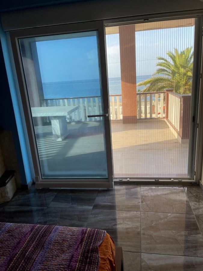 Apartament Πολυτελεισ Διαμερισμα 1Ο Οροφου 5 Μετρα Απο Την Θαλασσα Néa Meságkala Zewnętrze zdjęcie